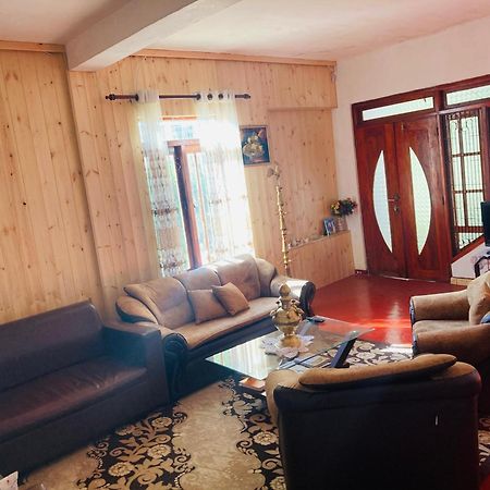 La Rose Guest House Nuwara Eliya Extérieur photo